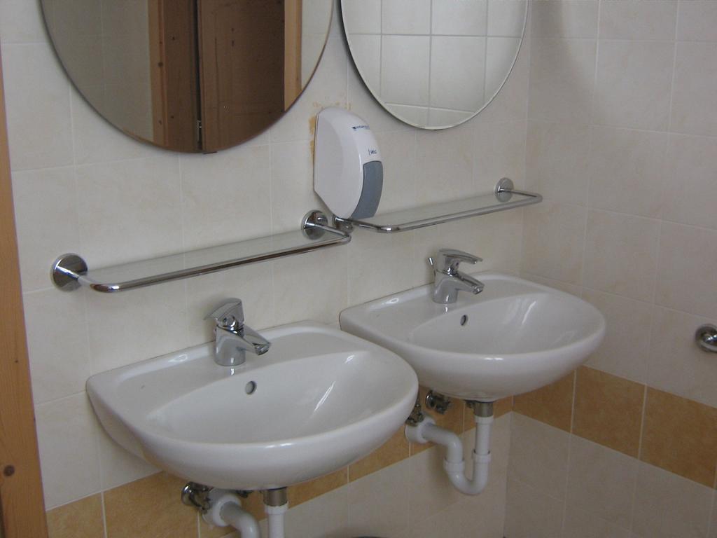 Taxus Hostel Pieve Tesino Pokój zdjęcie