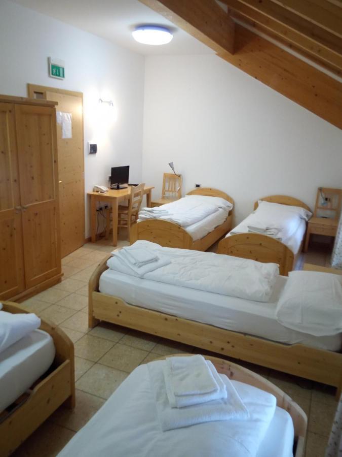 Taxus Hostel Pieve Tesino Zewnętrze zdjęcie